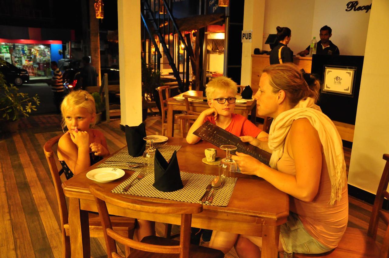 Hotel Oak Ray La Ella Breeze Extérieur photo