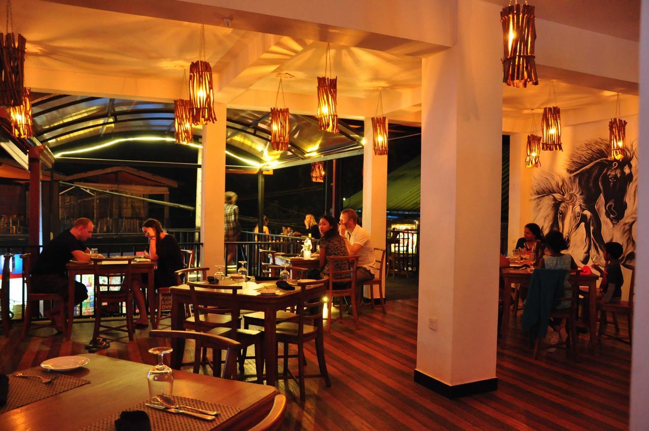 Hotel Oak Ray La Ella Breeze Extérieur photo