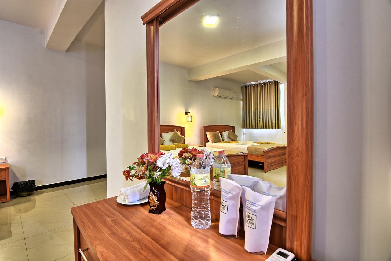 Hotel Oak Ray La Ella Breeze Extérieur photo